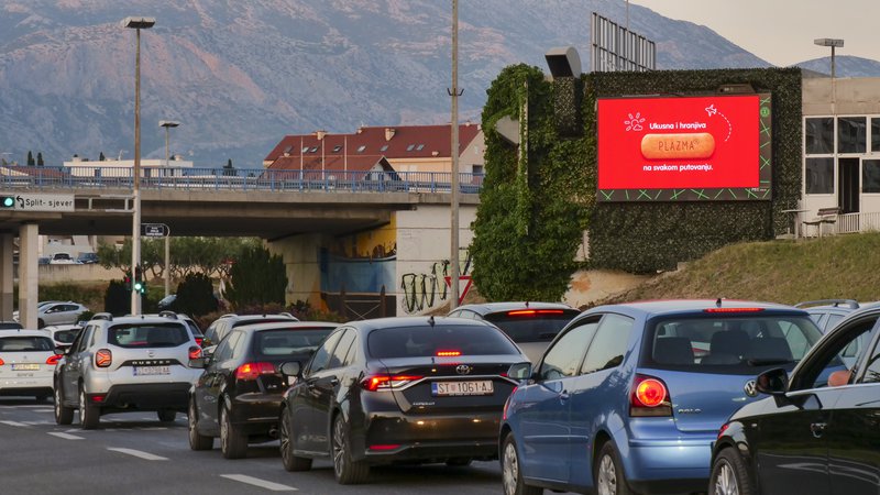 Poljička cesta 2 dBillboard