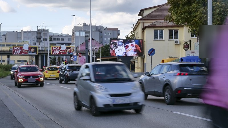 Zavrtnica dBillboard